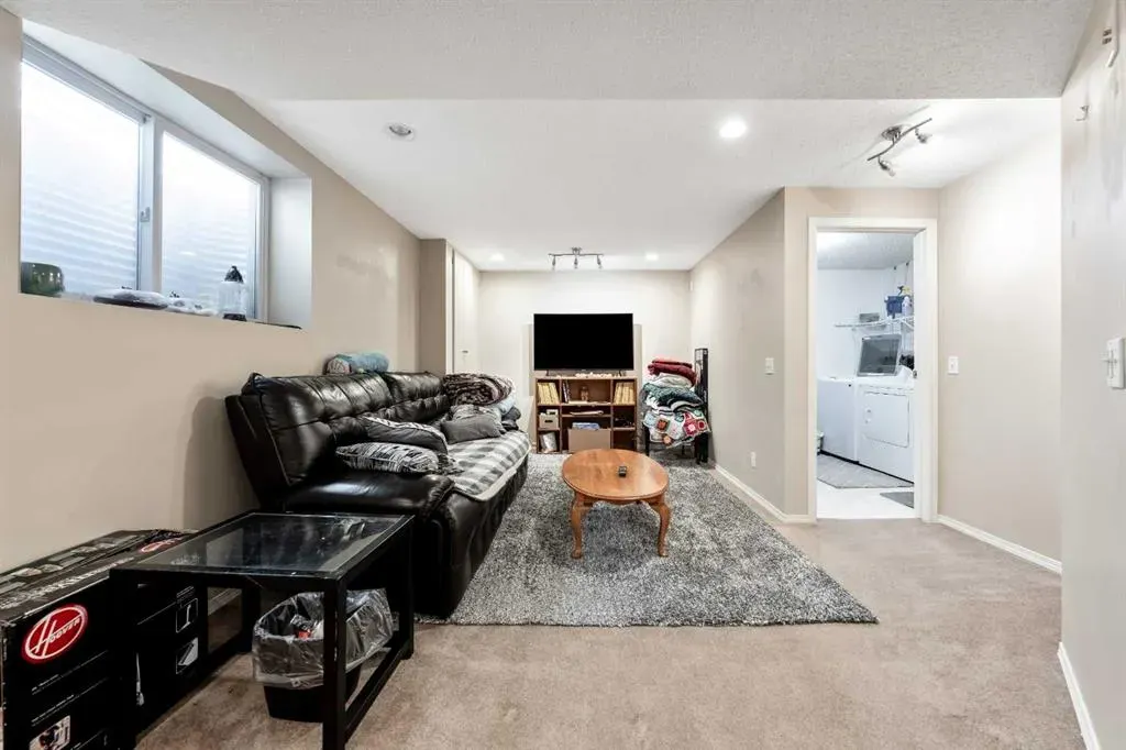 83 Prestwick Bay SE