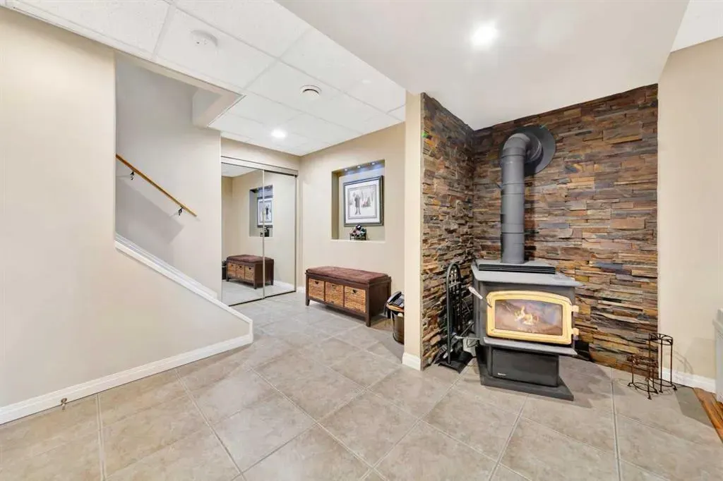 10077 TWP RD 520