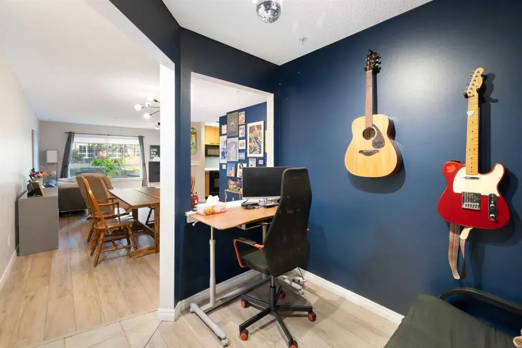 22 Richard Place SW, #141