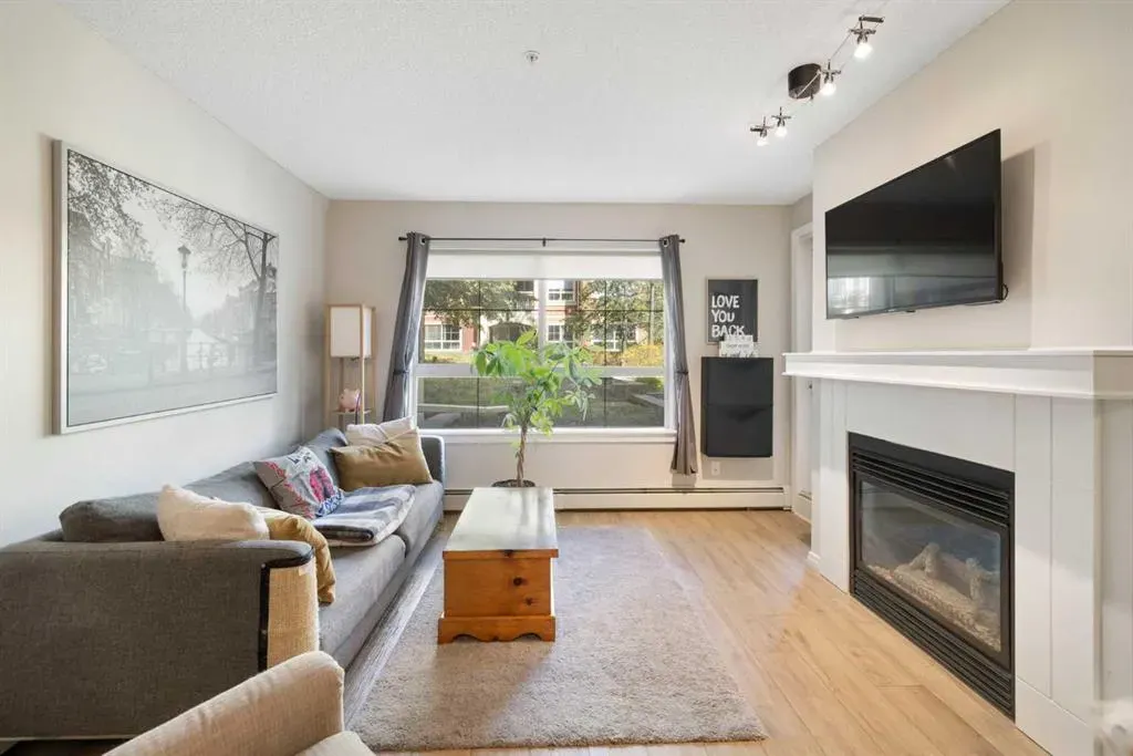 22 Richard Place SW, #141