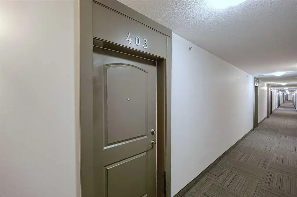 70 Royal Oak Plaza NW, #403