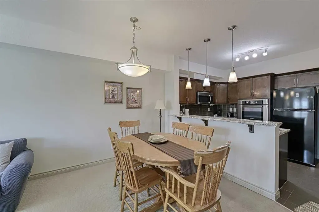 70 Royal Oak Plaza NW, #403