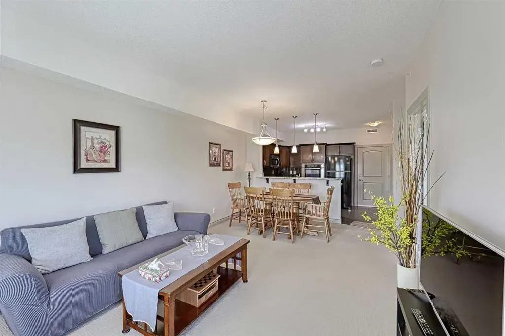 70 Royal Oak Plaza NW, #403