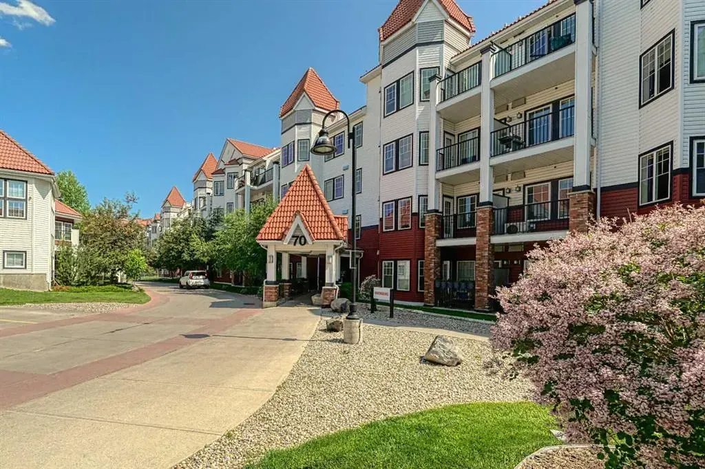 70 Royal Oak Plaza NW, #403