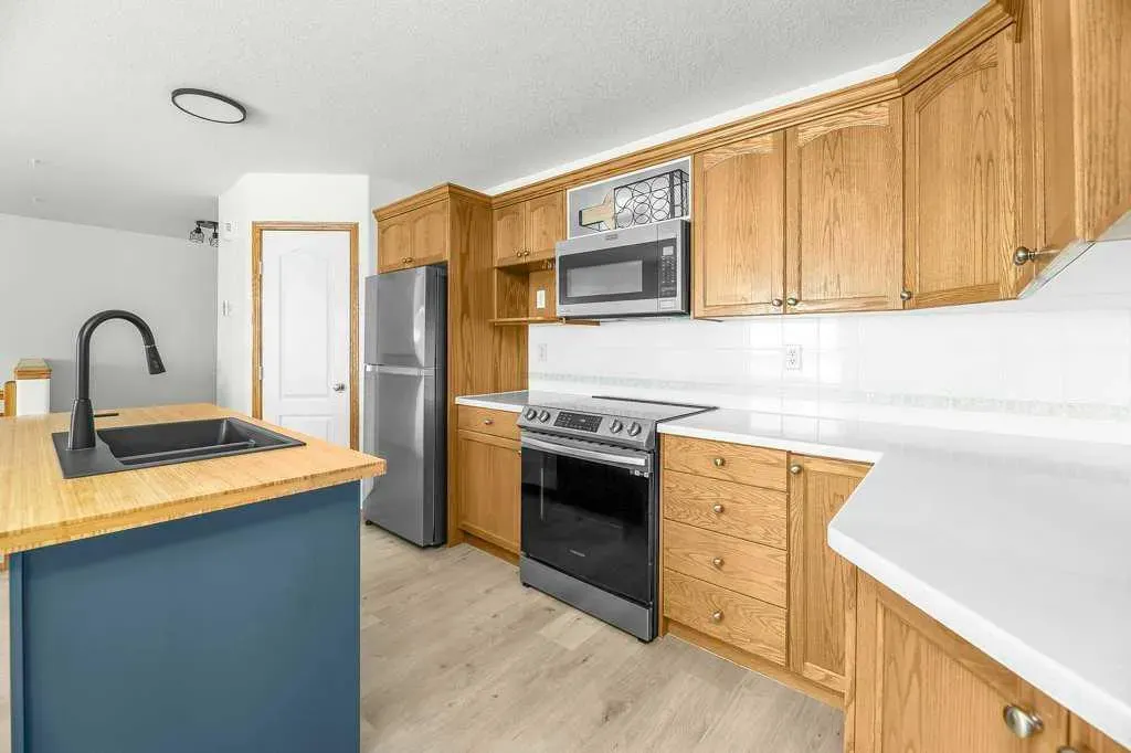 6220 Orr Drive, #112