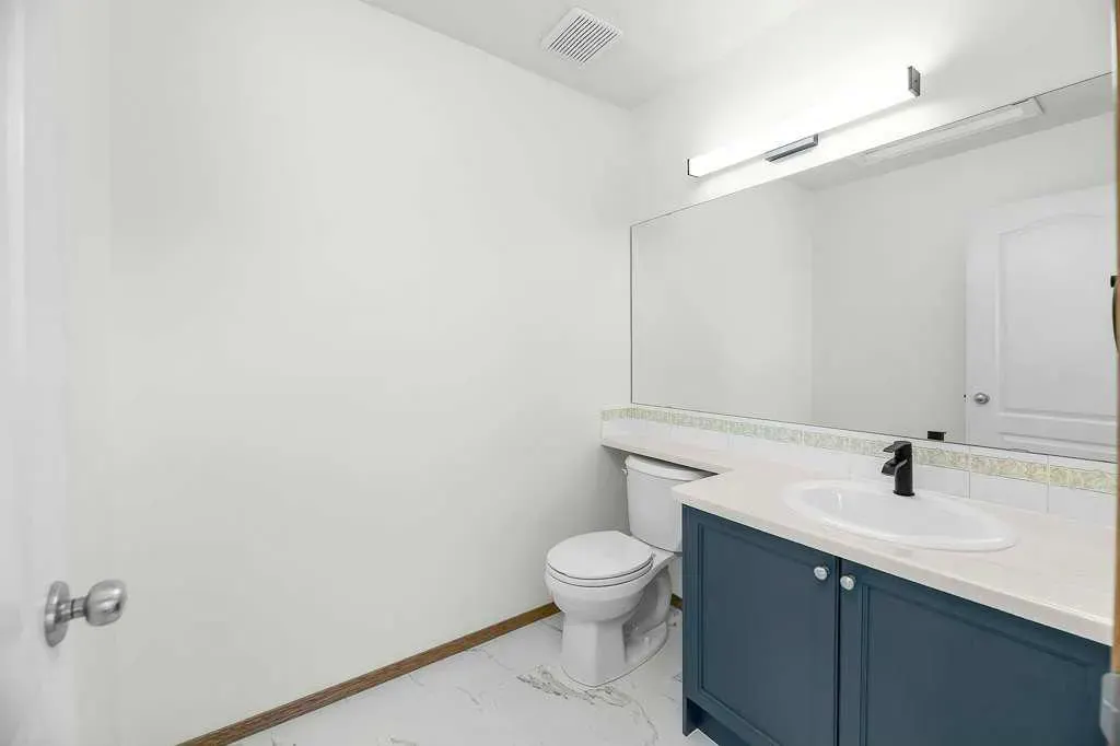 6220 Orr Drive, #112