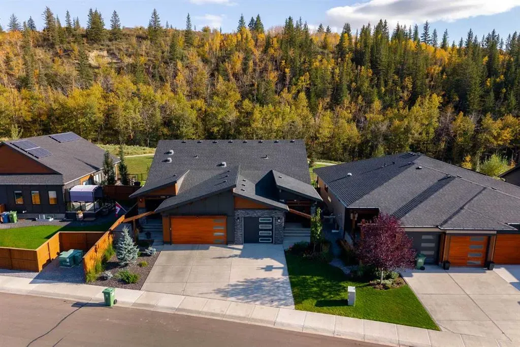 84 Riviera Court