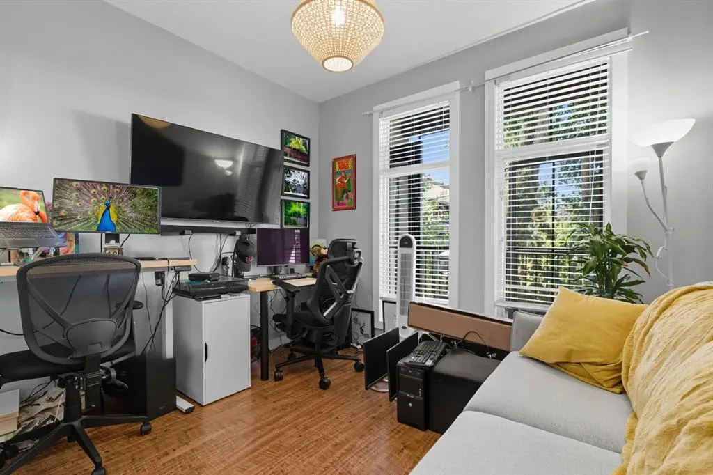 2307 14 Street SW, #207