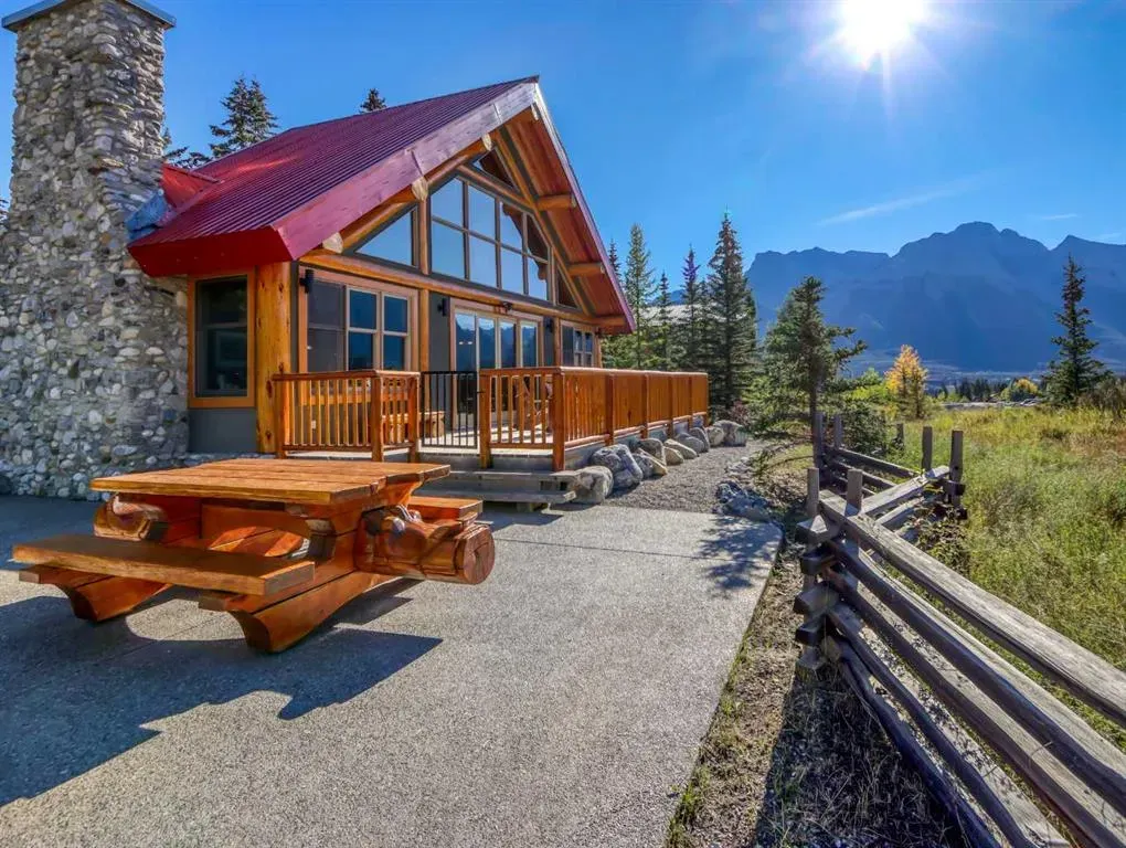 15 Canyon Road