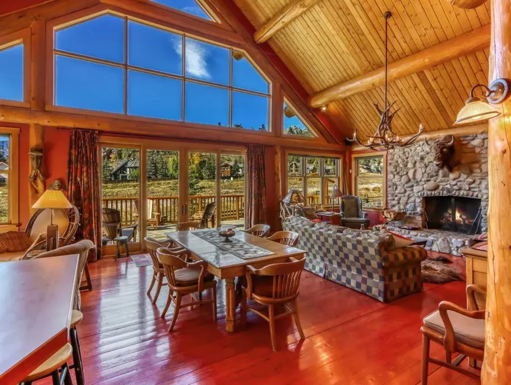 15 Canyon Road