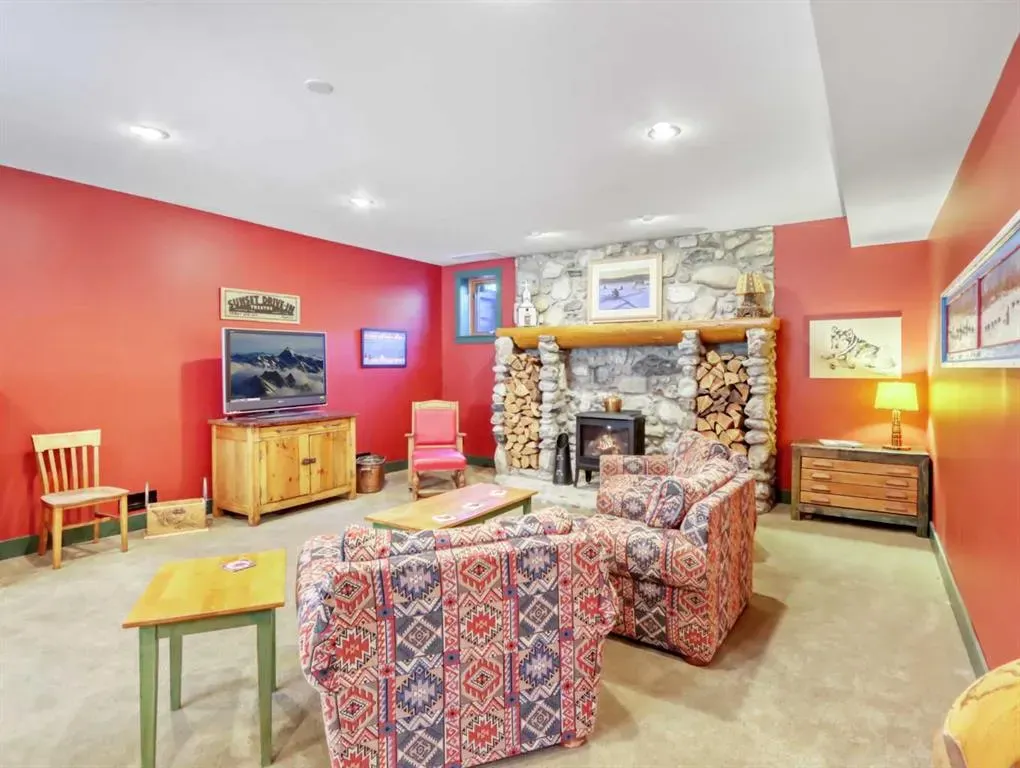 15 Canyon Road