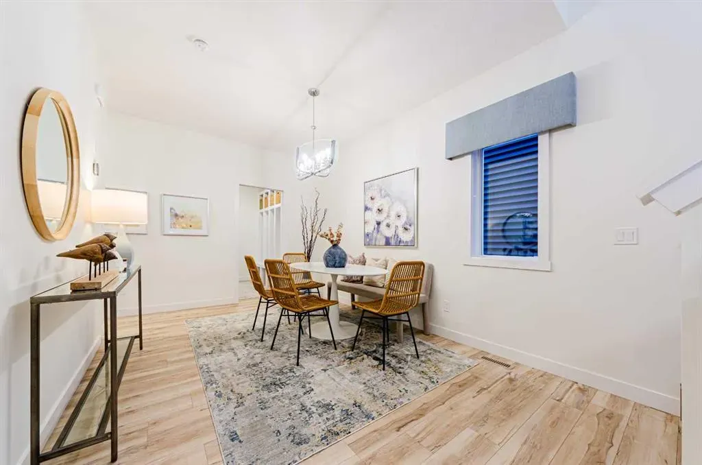 715 Buffaloberry Manor SE