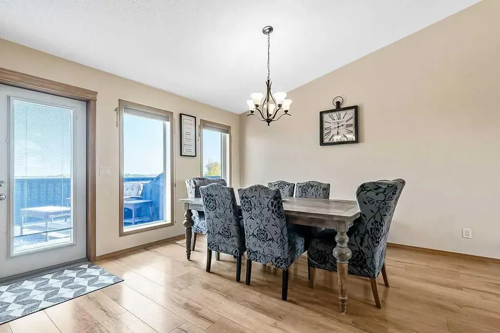5054 274 Avenue W, #200