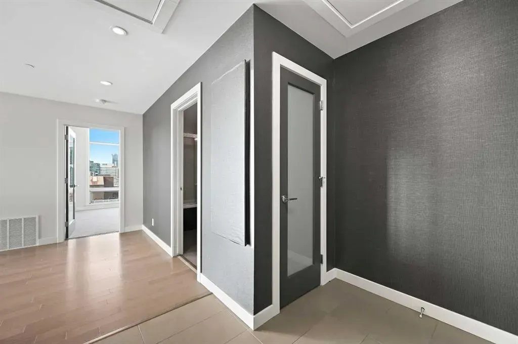 530 12 Avenue SW, #1401