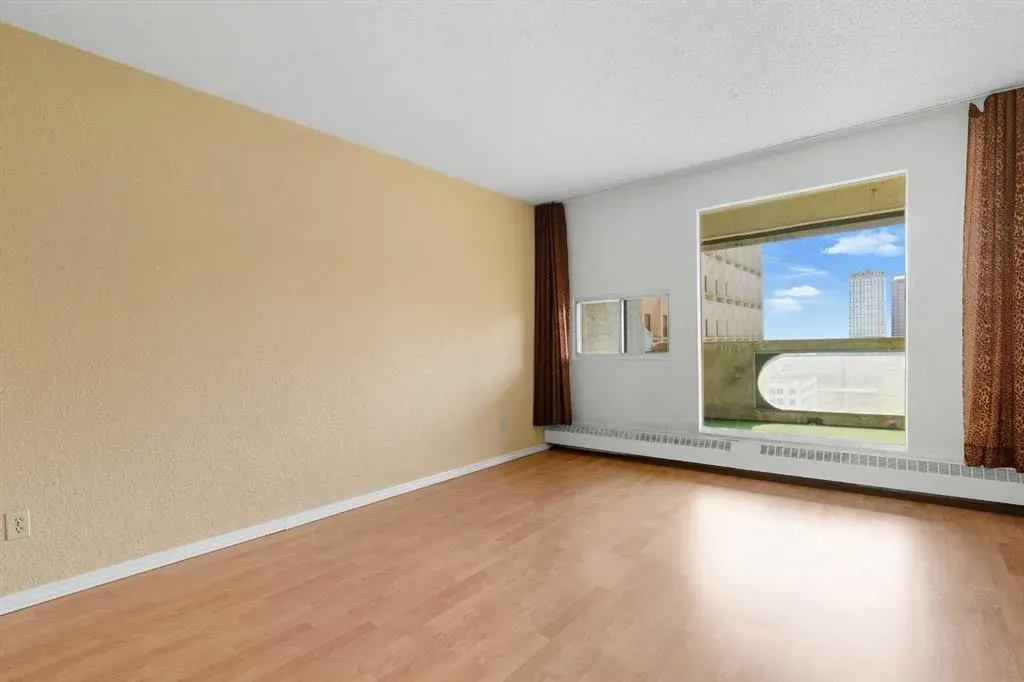 221 6 Avenue SE, #1707