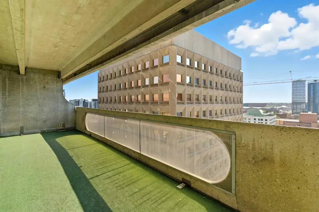 221 6 Avenue SE, #1707