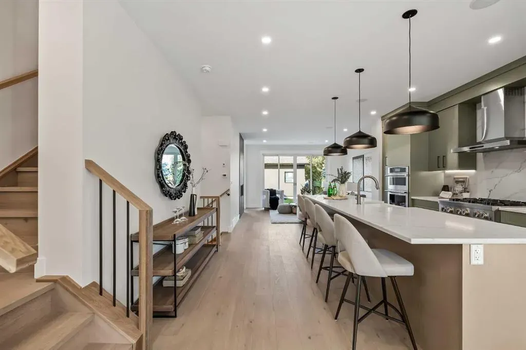 2015 34 Street SW