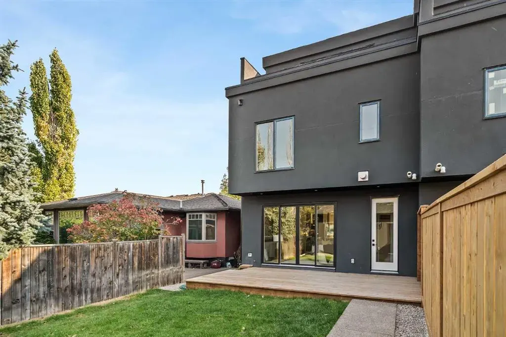 2015 34 Street SW