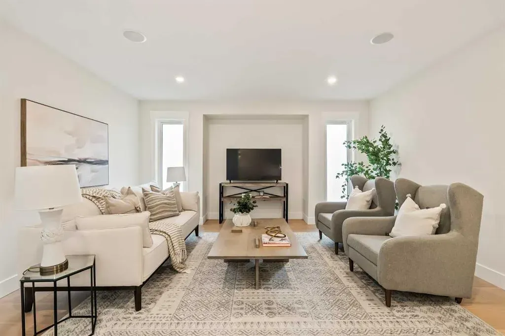 2015 34 Street SW