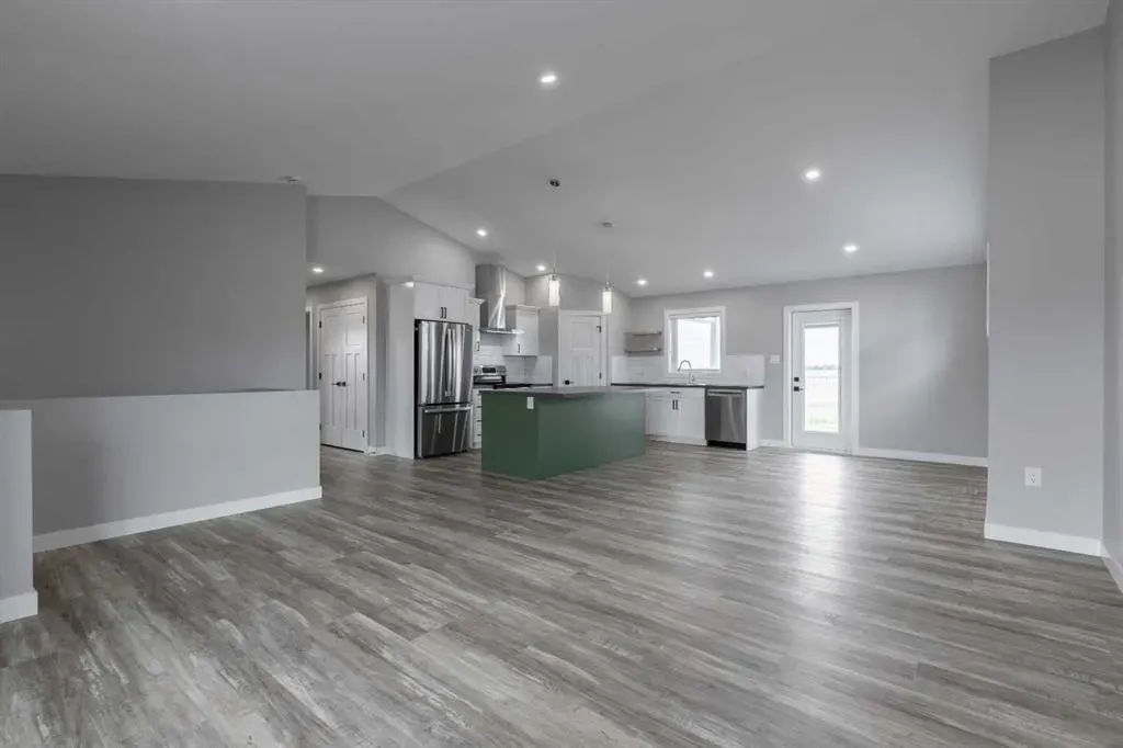 332 9 Street