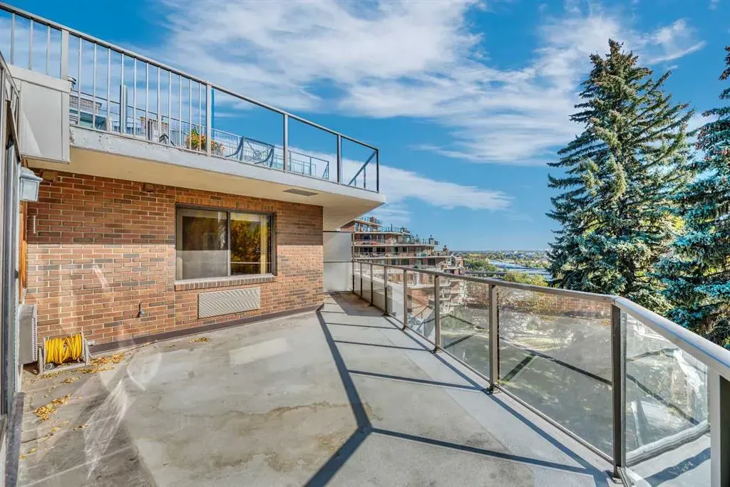 300 Meredith Road NE, #610