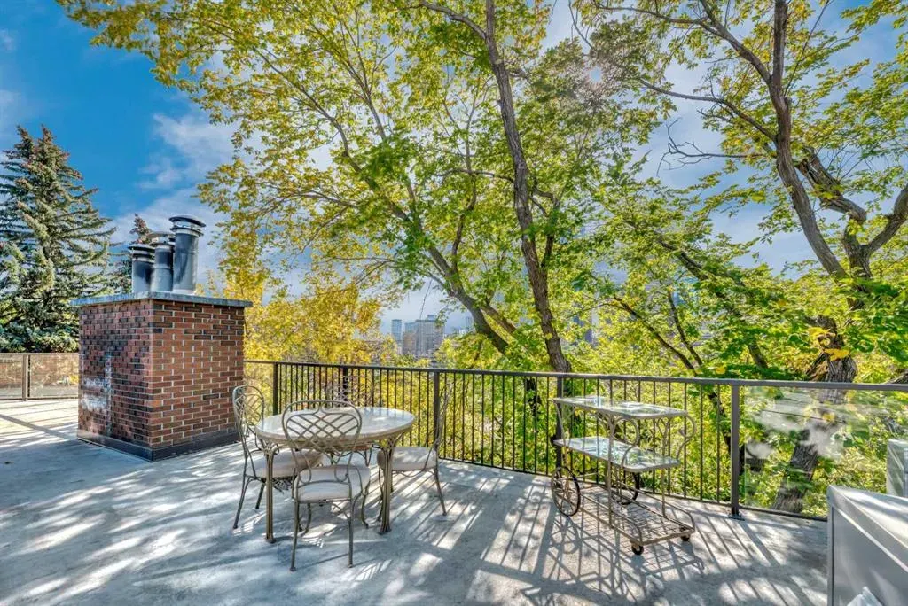 300 Meredith Road NE, #610