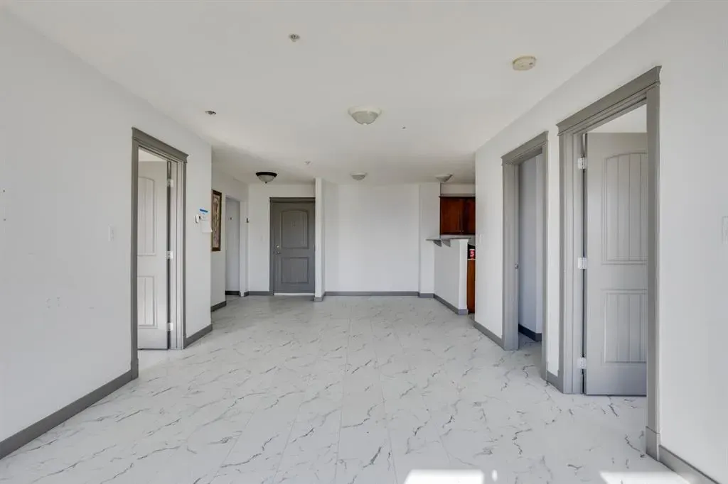 8535 Clearwater Court, #206