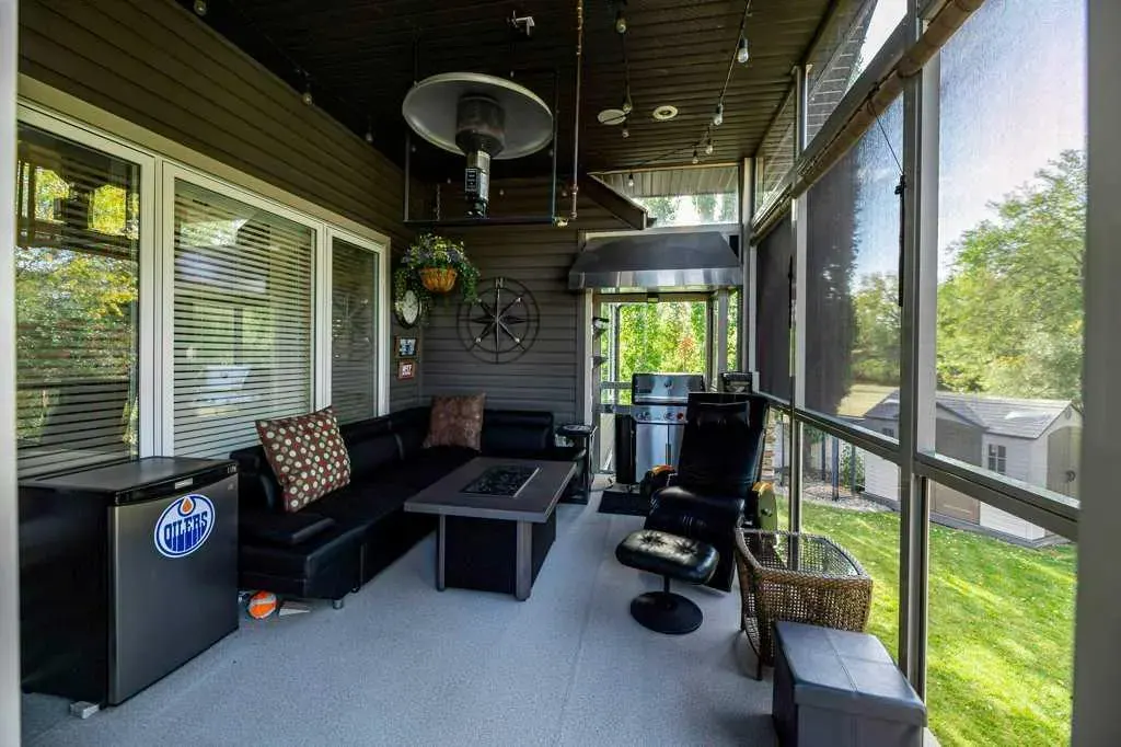 34 Overand Place