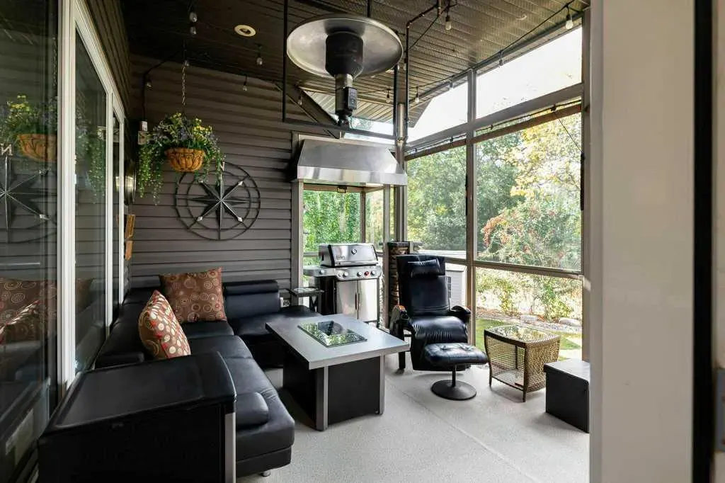 34 Overand Place