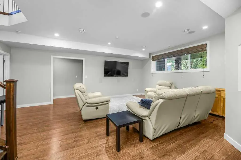 34 Overand Place