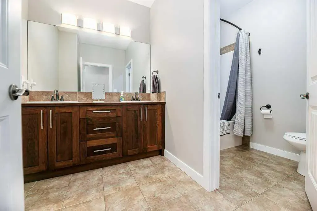 34 Overand Place