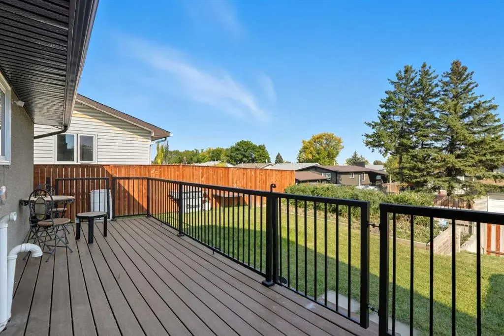 224 Whitestone Crescent NE