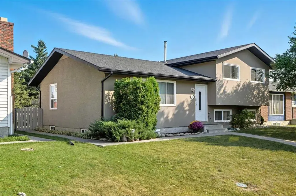 224 Whitestone Crescent NE