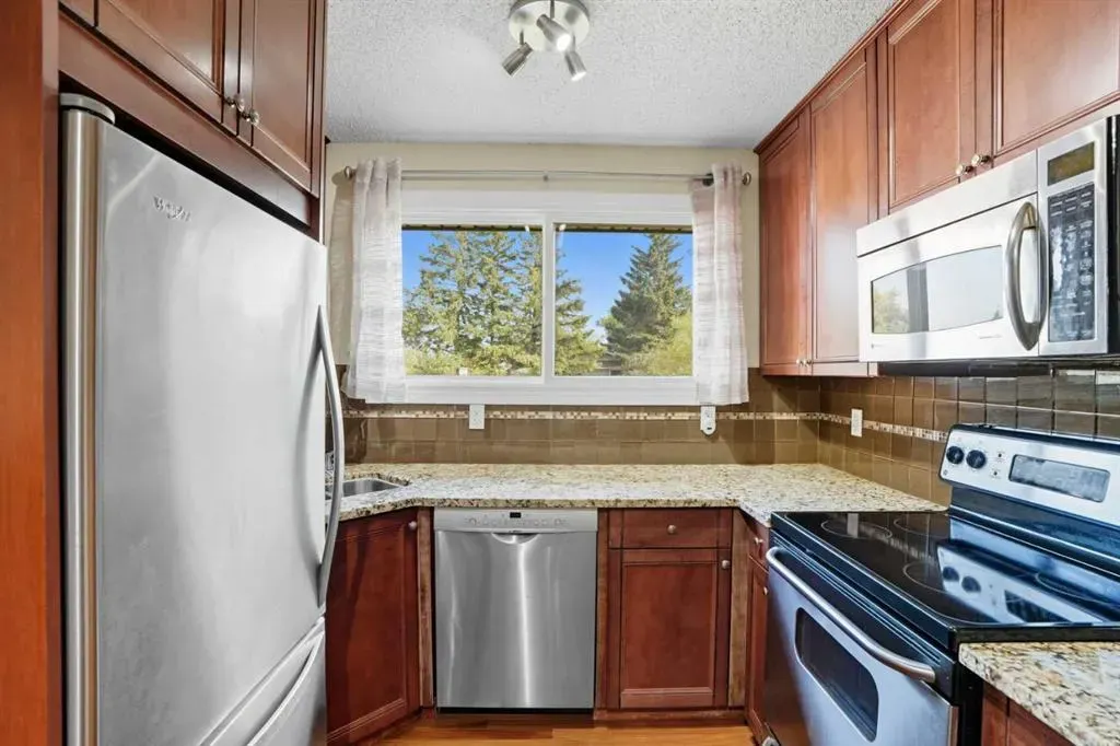 224 Whitestone Crescent NE