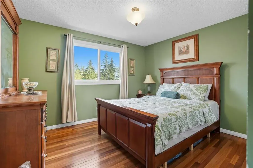 224 Whitestone Crescent NE