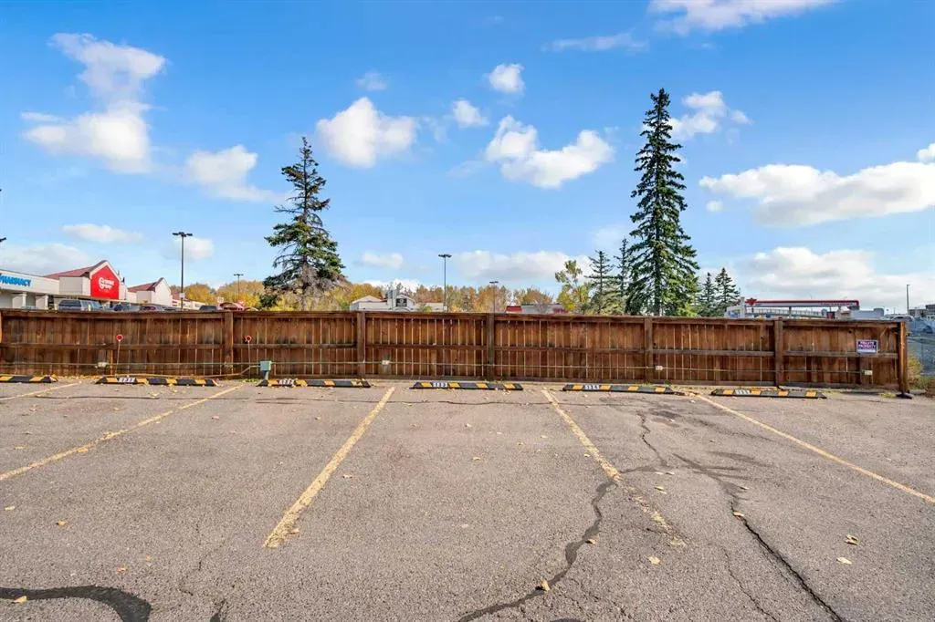 5601 Dalton Drive NW, #105A