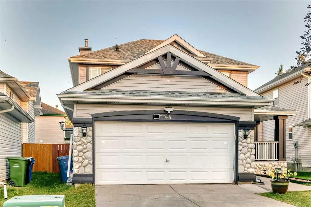 44 Chaparral Way SE