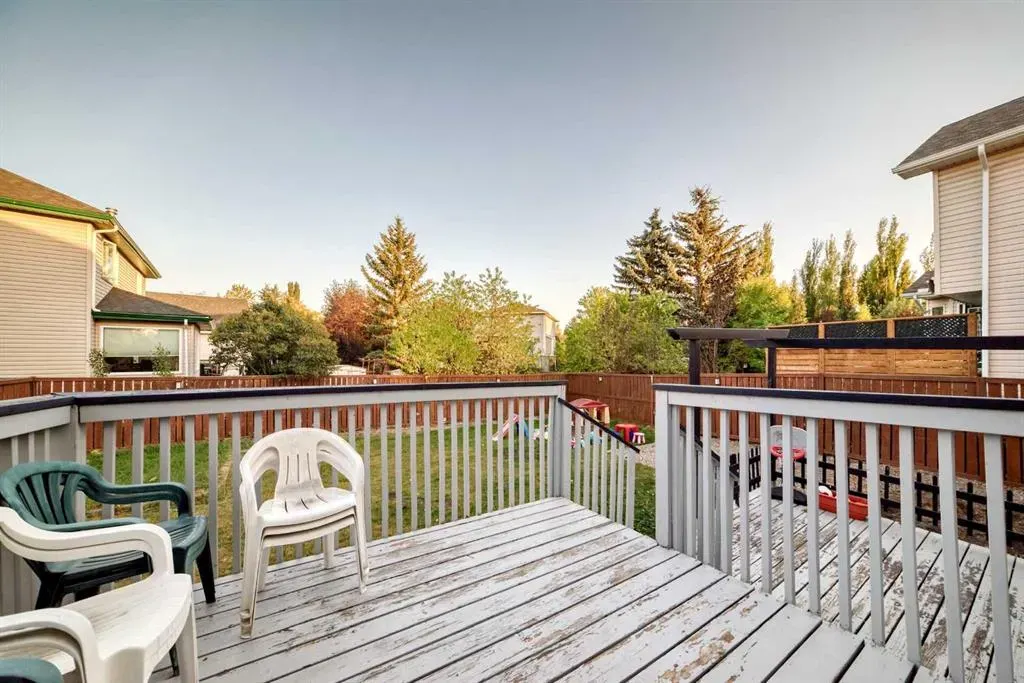 44 Chaparral Way SE