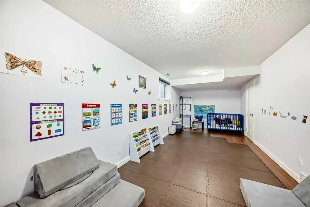 44 Chaparral Way SE