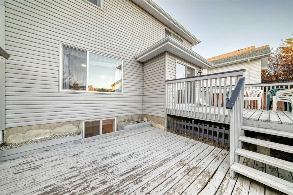 44 Chaparral Way SE
