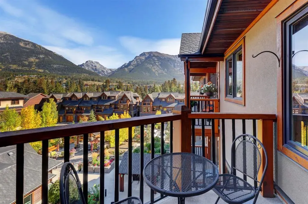 808 Spring Creek Drive, #415