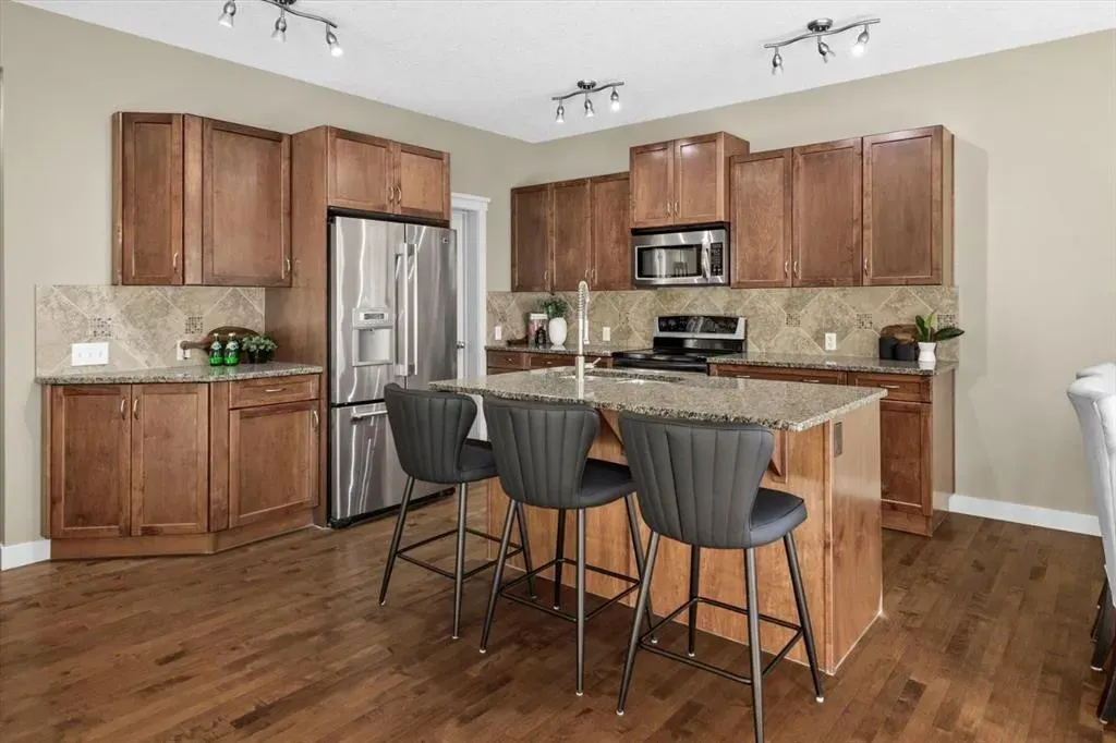 133 Sage Valley Close NW