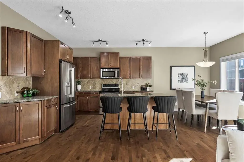 133 Sage Valley Close NW