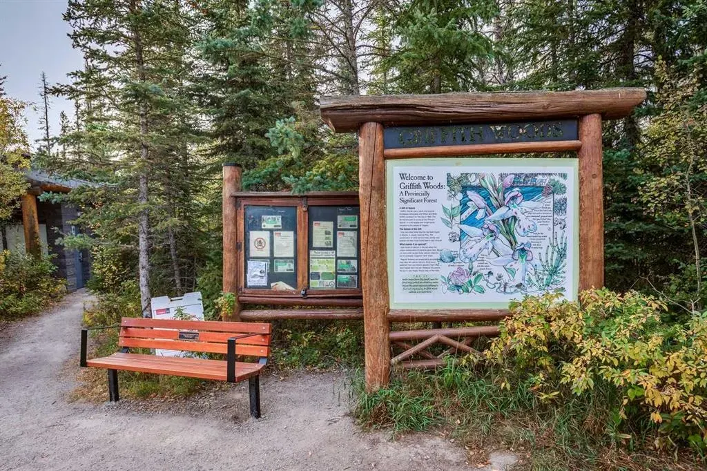 10 Discovery Ridge Close SW, #109