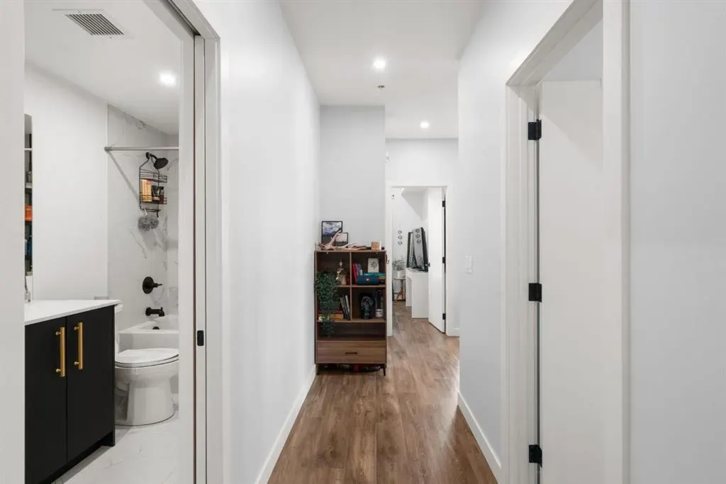 4275 Norford Avenue NW, #105