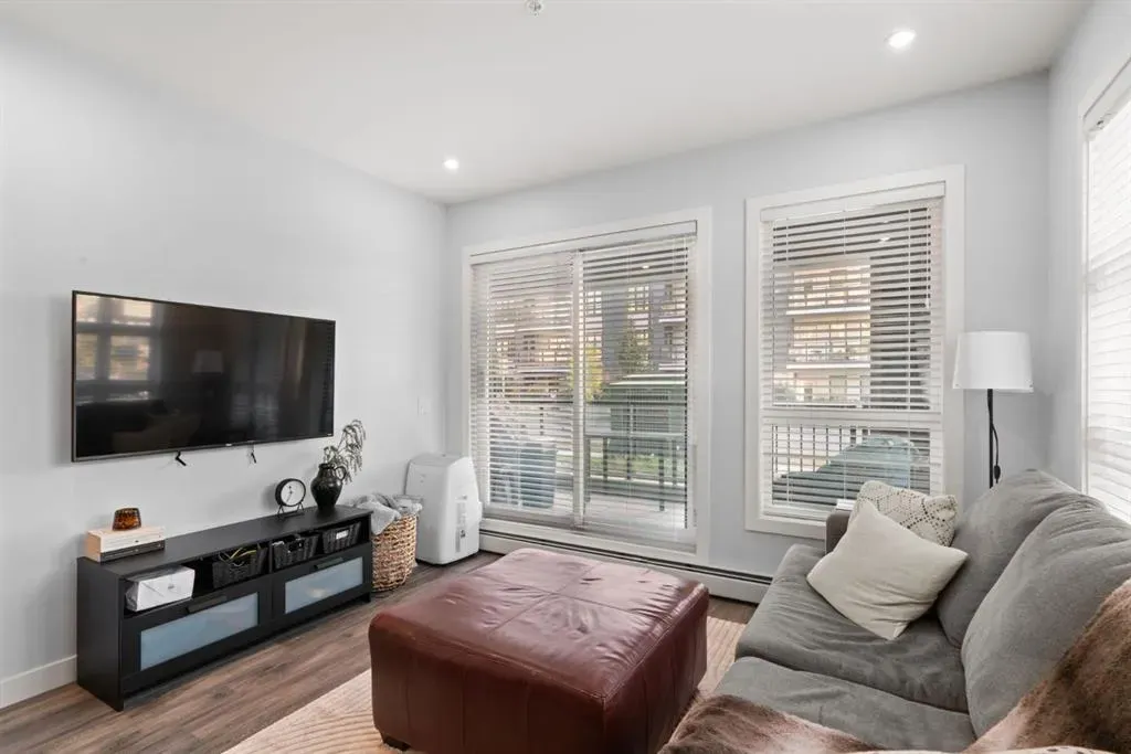 4275 Norford Avenue NW, #105