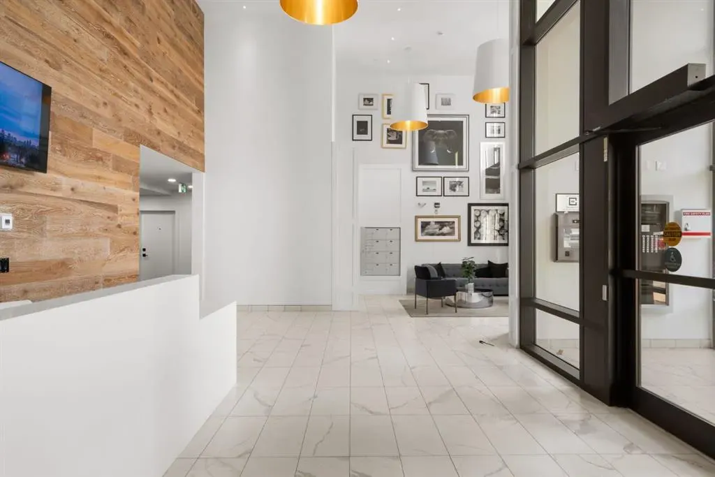 4275 Norford Avenue NW, #105