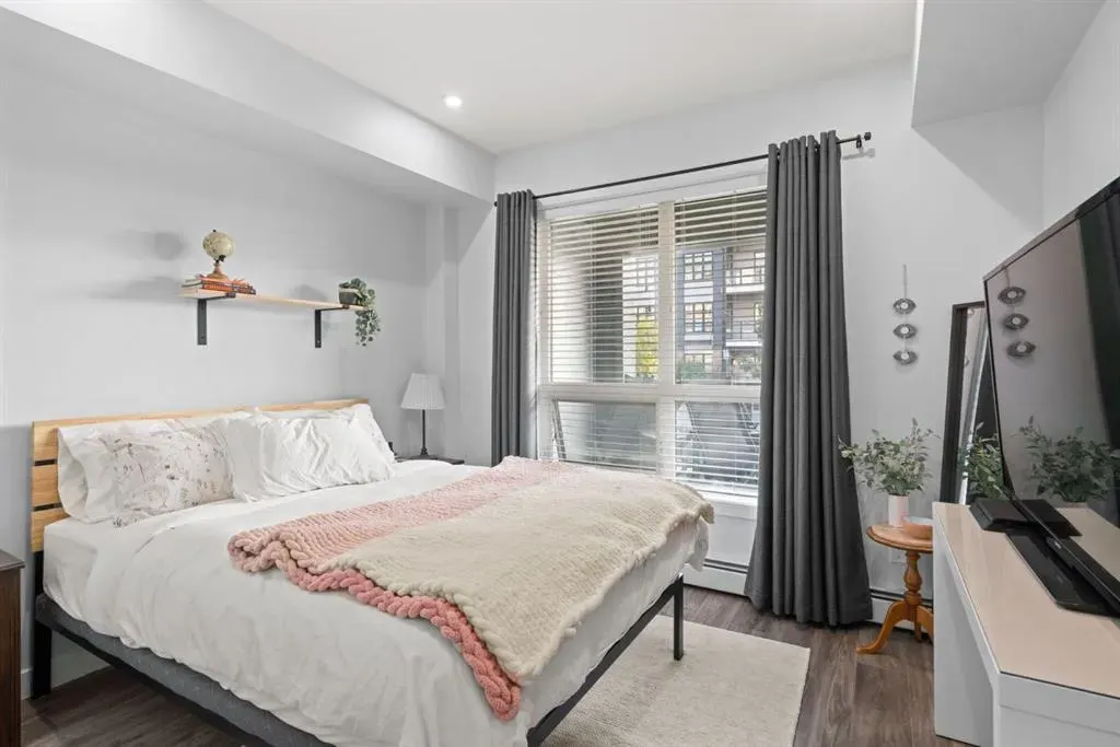 4275 Norford Avenue NW, #105