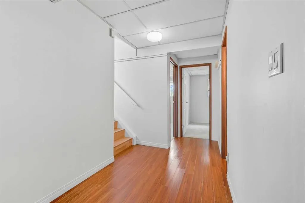 232 Radley Place SE