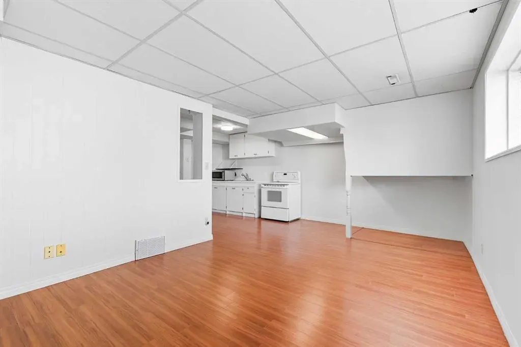 232 Radley Place SE